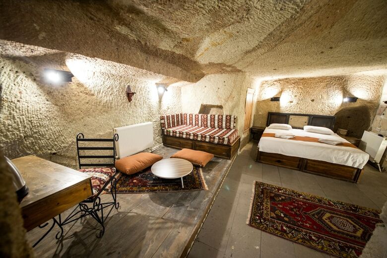 Harkasos Cave Hotel