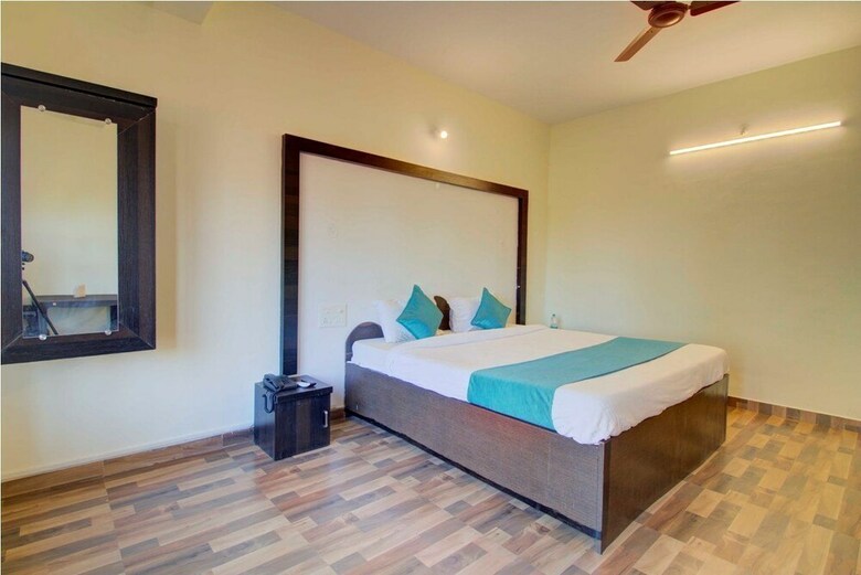 Hotel Paradise Inn