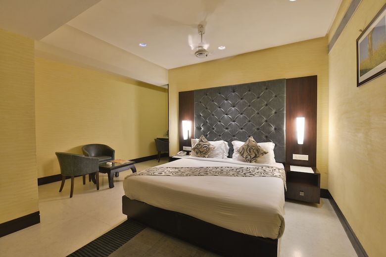 Hotel The Golden Oak