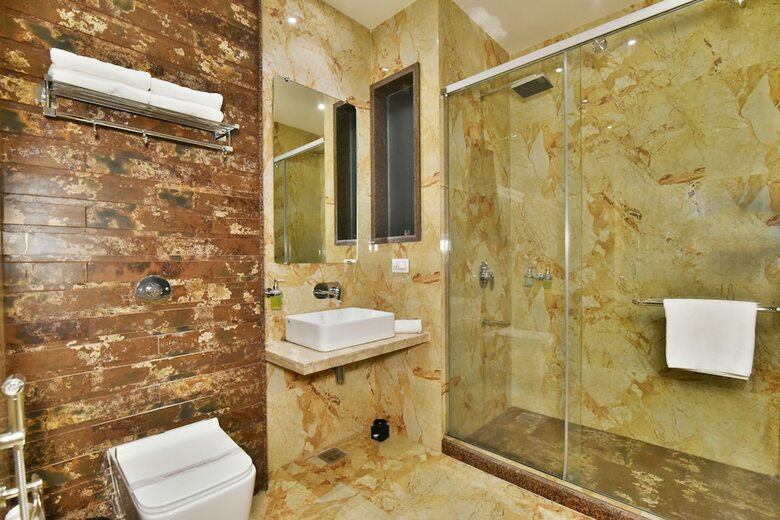 Hotel Infa