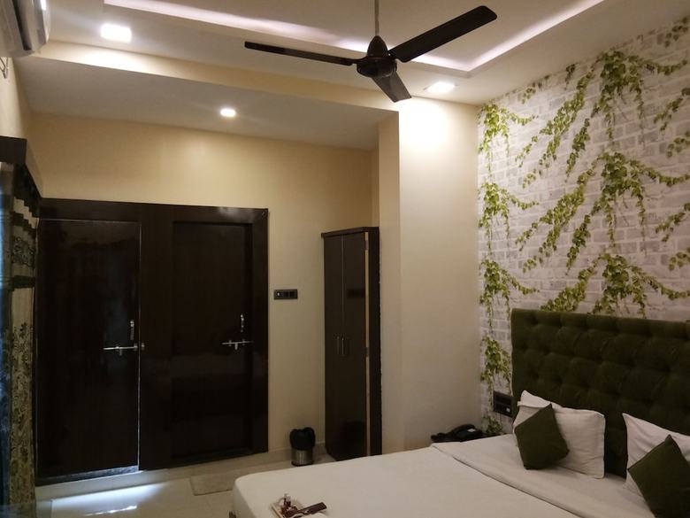 Hotel Jk Rooms 126 Parashar Legacy - Station