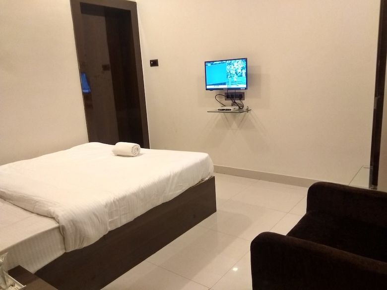 Hotel Jk Rooms 126 Parashar Legacy - Station