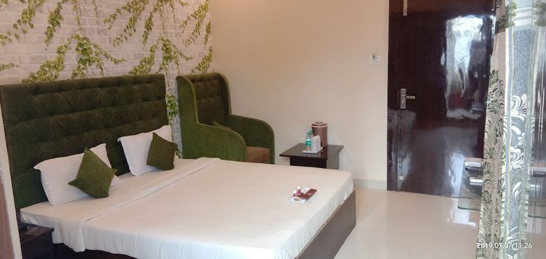 Hotel Jk Rooms 126 Parashar Legacy - Station