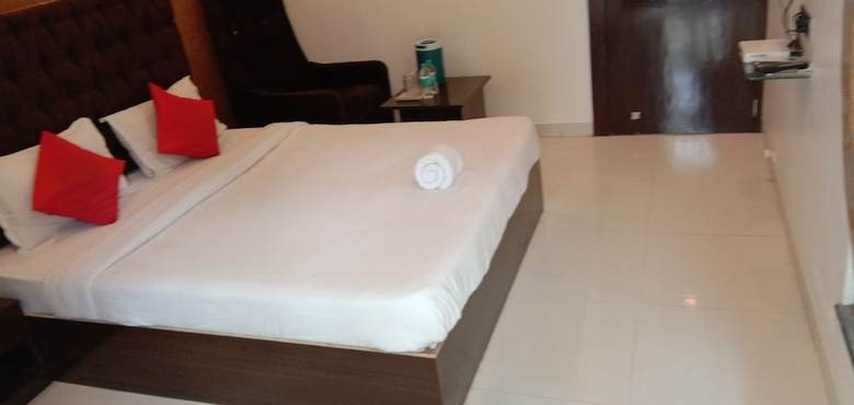 Hotel Jk Rooms 126 Parashar Legacy - Station