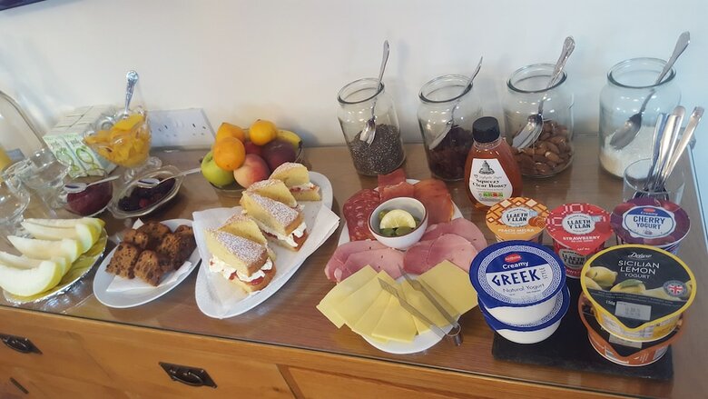 Bed & Breakfast Craig Eithin B & B Holyhead