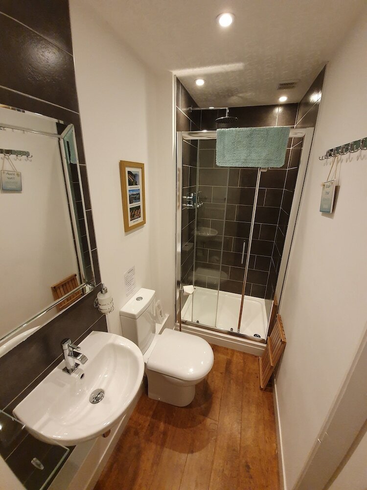 Bed & Breakfast Craig Eithin B & B Holyhead