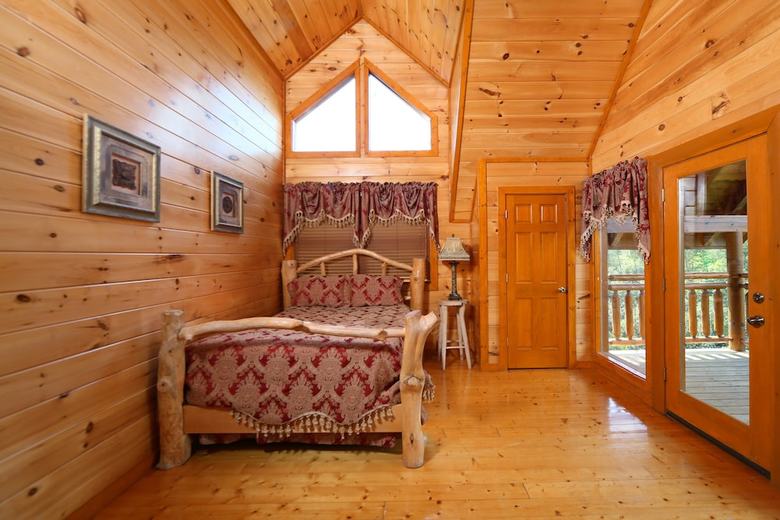 Family Valley Lodge - Six Bedroom Cabin