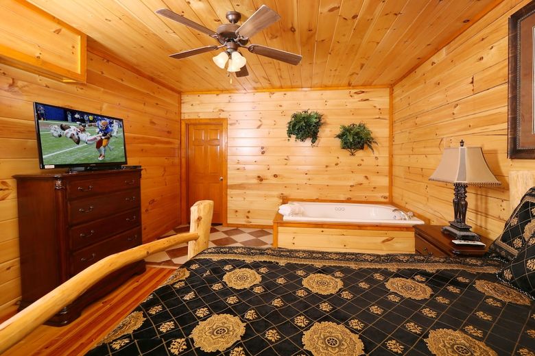 Family Valley Lodge - Six Bedroom Cabin