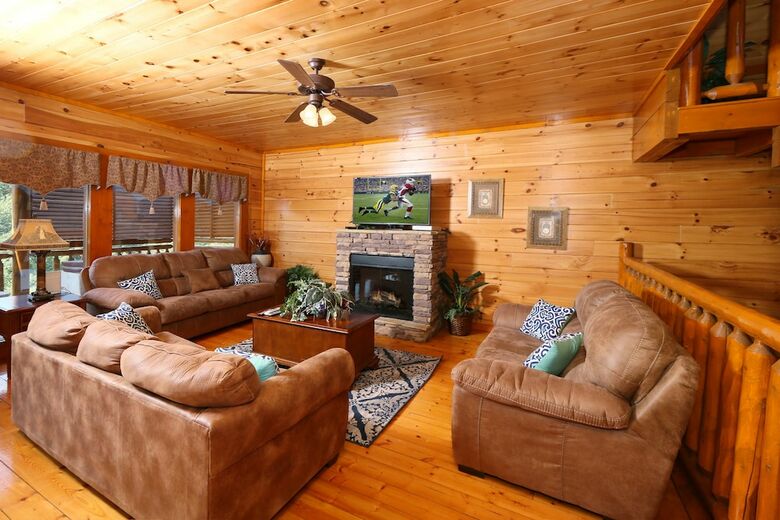 Family Valley Lodge - Six Bedroom Cabin