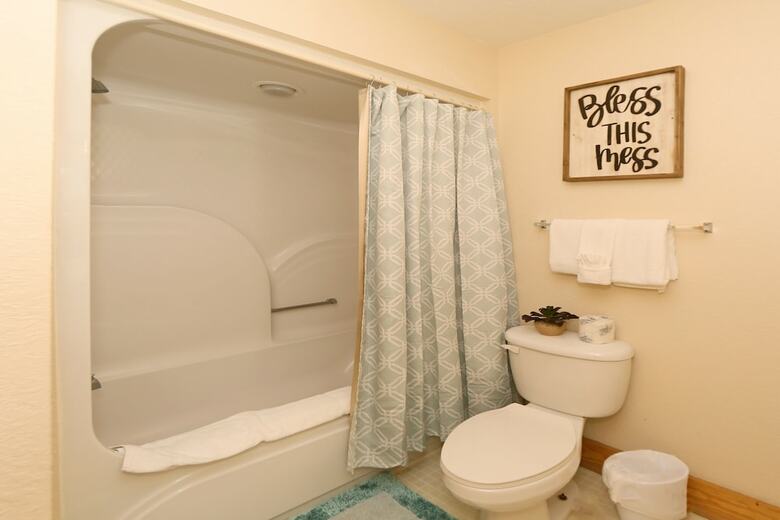 Ivy Falls 9 - Five Bedroom Chalet