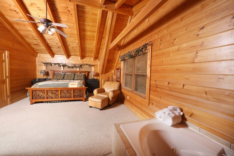 Mountain Sunrise - Five Bedroom Cabin