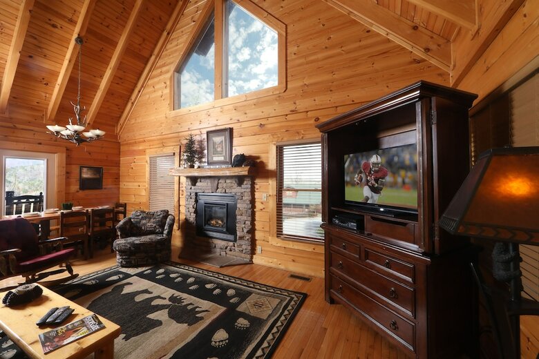 Mountain Sunrise - Five Bedroom Cabin