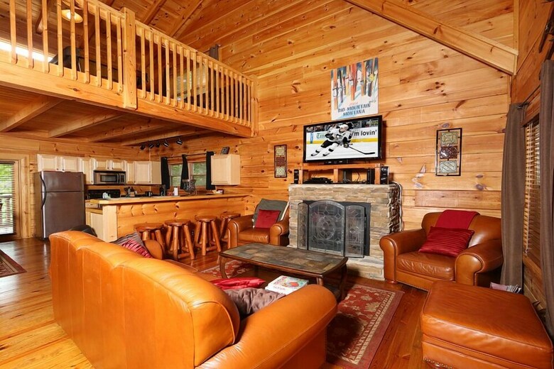 Mountain Majesty - Two Bedroom Cabin