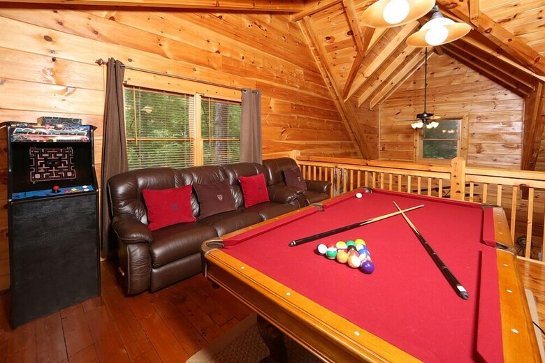Mountain Majesty - Two Bedroom Cabin