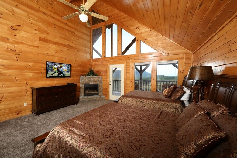Majestic Mountain Pool Lodge - Seven Bedroom Cabin
