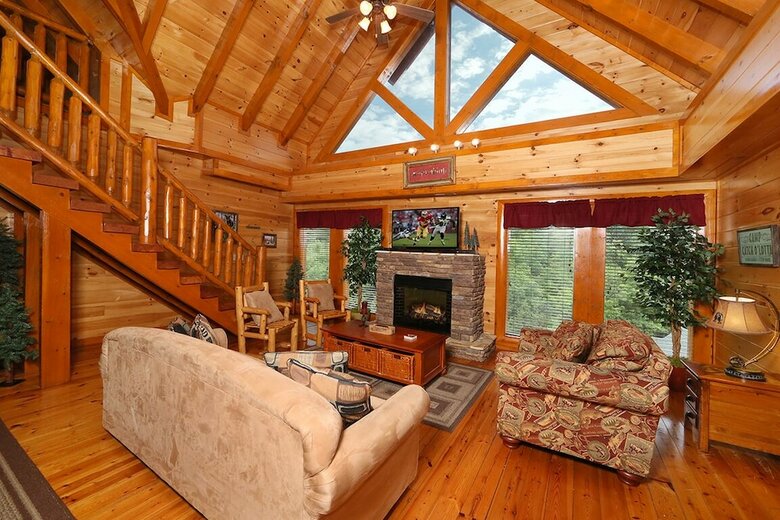 Mountain Movie Inn - Six Bedroom Cabin