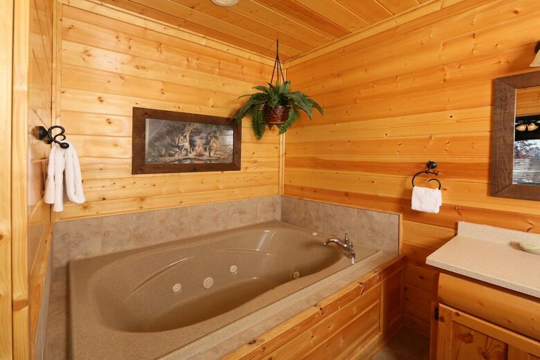 Howling Wolf - One Bedroom Cabin