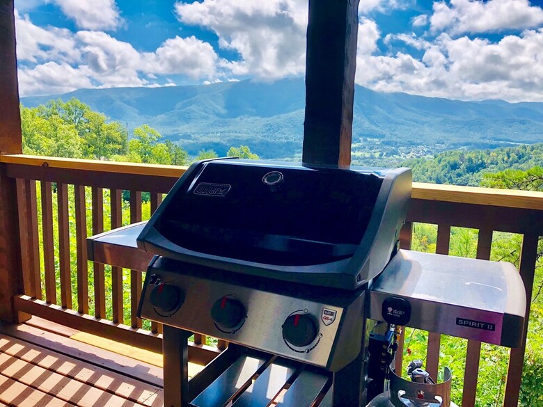 Kickin Back Jack - Three Bedroom Cabin