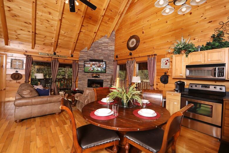 Amazing Grace - Two Bedroom Cabin