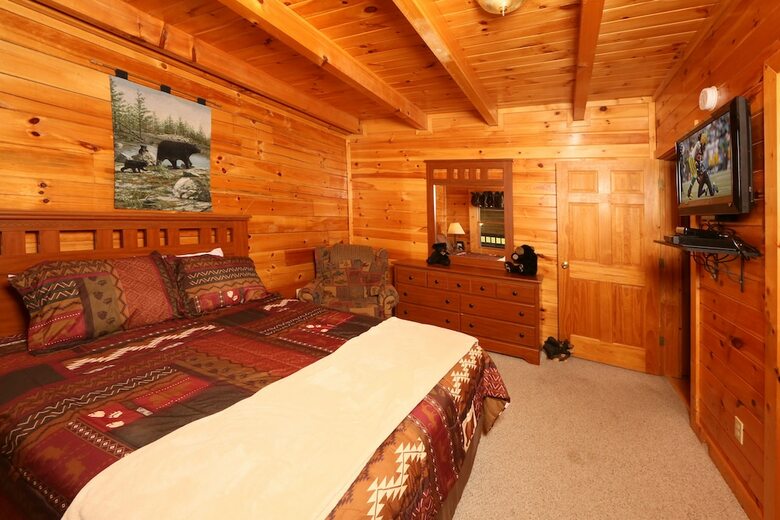 Bear Heaven - Two Bedroom Cabin