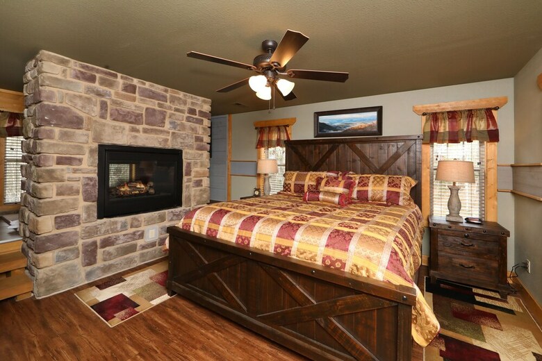 Firefly Nights - Five Bedroom Chalet