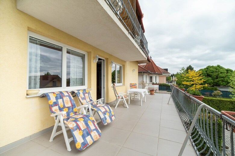 L�na Apartman