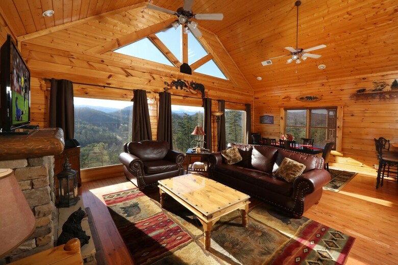 Bearadise In The Smokies - Two Bedroom Cabin