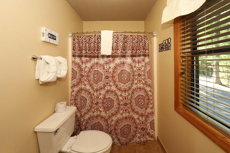 Divine Escape - Two Bedroom Chalet