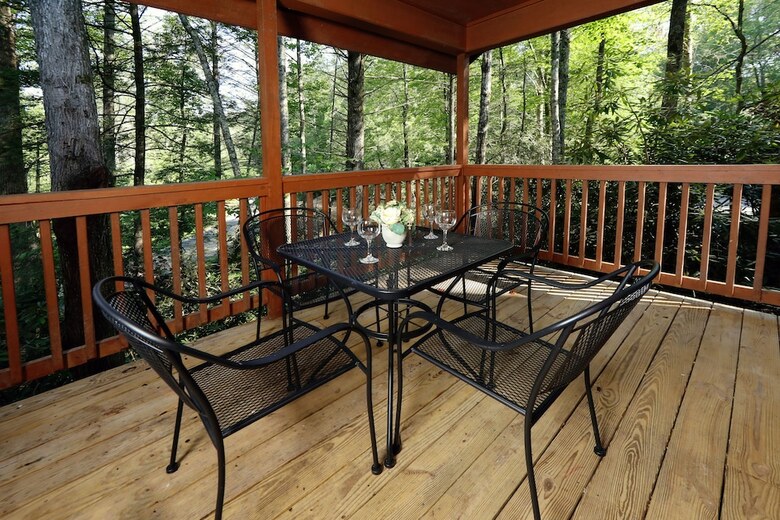 Divine Escape - Two Bedroom Chalet