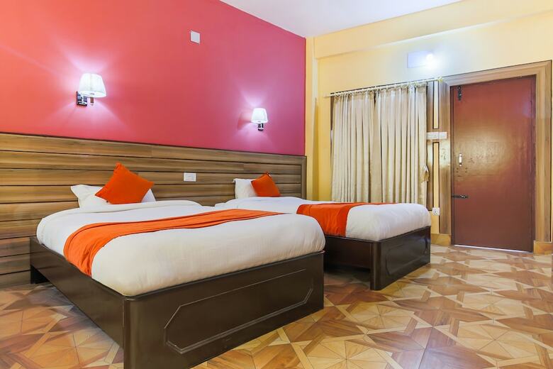 Hotel Oyo 379 Holiday Resort