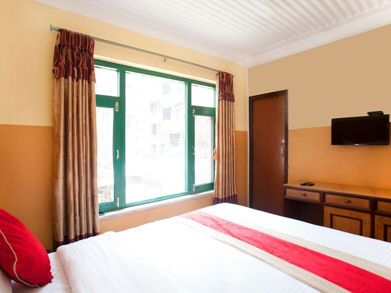 Spot On 383 Hotel Himalayan Ashoka