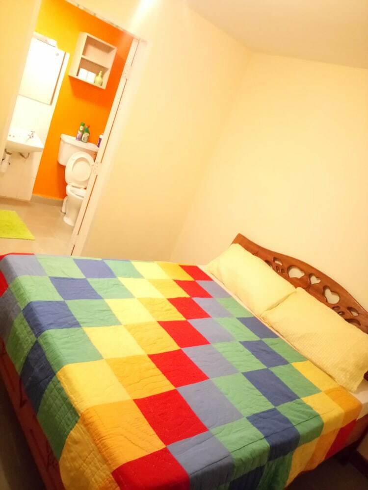 Exquisite Airport Apartment