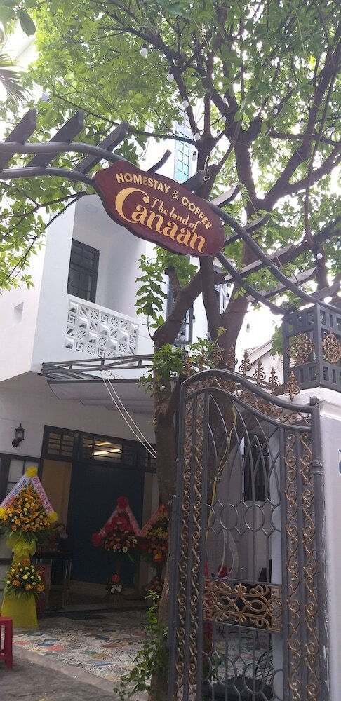 Hotel The Land Of Canaan