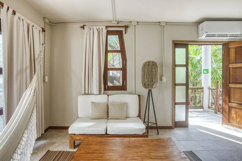 Hostal Selina Los Lirios Tulum