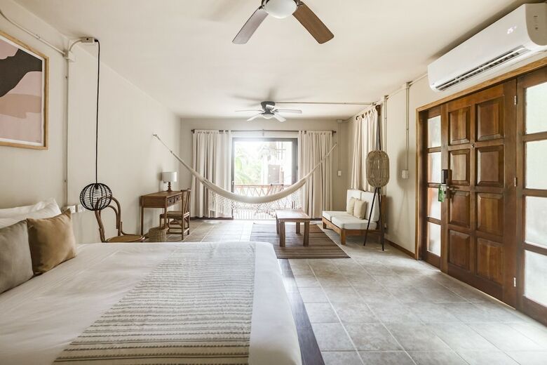 Hostal Selina Los Lirios Tulum