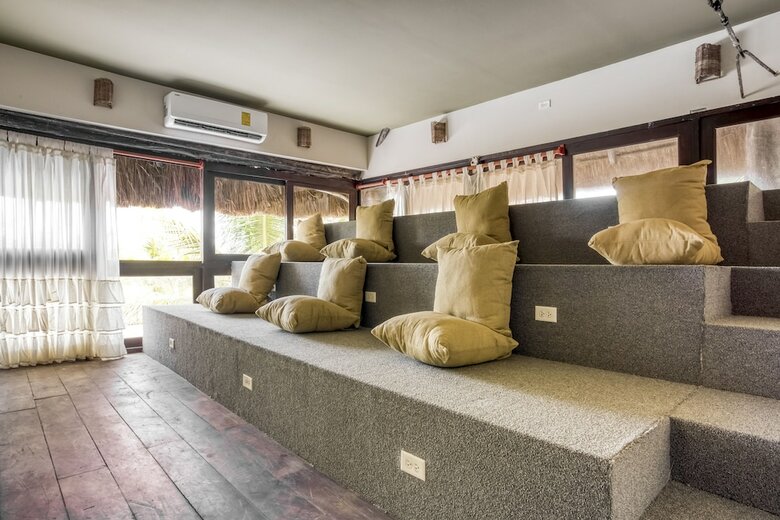 Hostal Selina Los Lirios Tulum