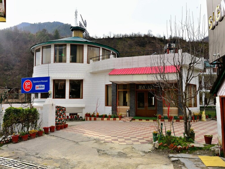 Hotel Capital O 30169 Signature Manaali