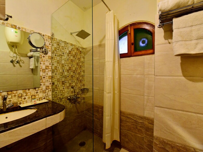 Hotel Capital O 30169 Signature Manaali