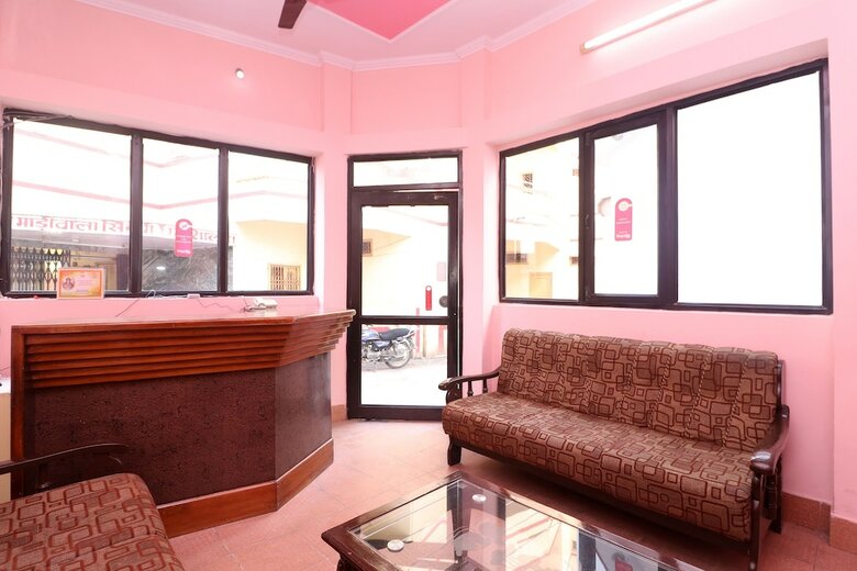 Hotel Oyo 24020 Megha Yatri Niwas