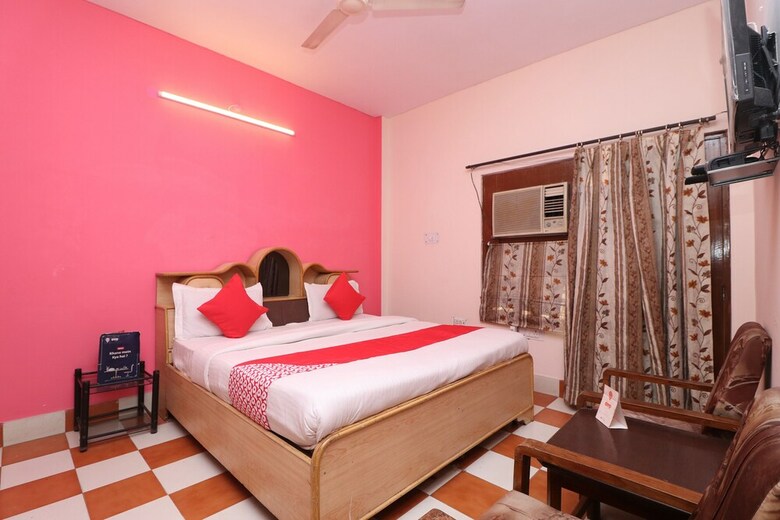 Hotel Oyo 24020 Megha Yatri Niwas