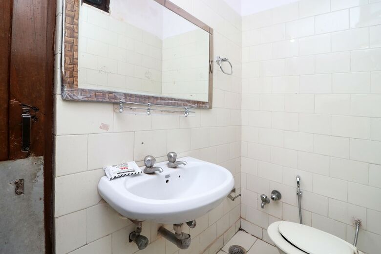Hotel Oyo 24020 Megha Yatri Niwas