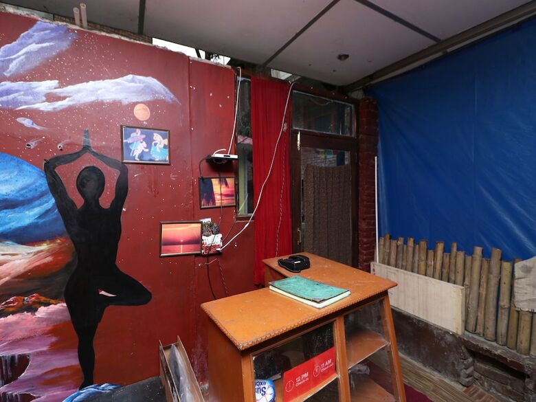 Hotel Oyo 29715 Stone Cafe & Rooms