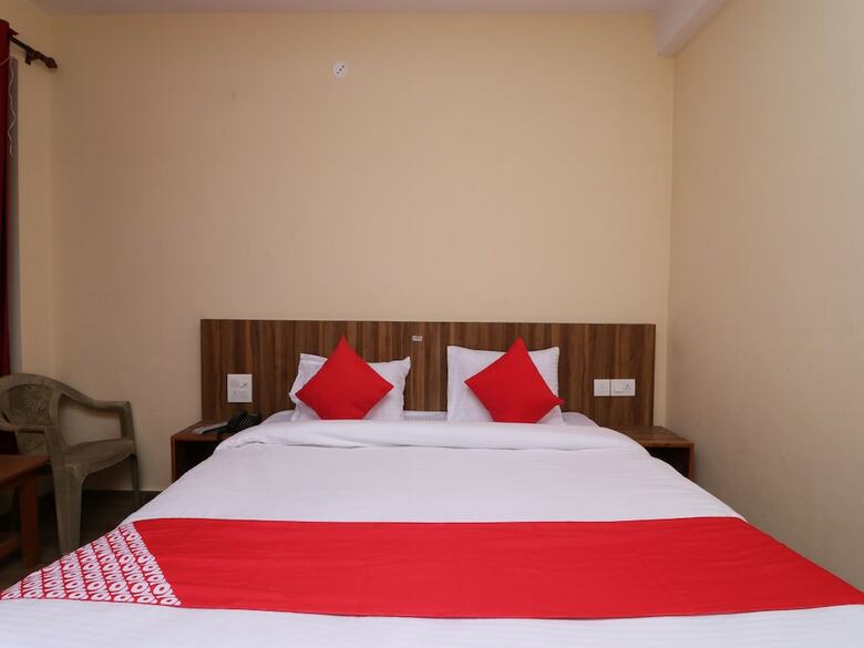 Hotel Oyo 29715 Stone Cafe & Rooms