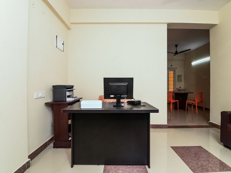 Hotel Oyo 30741 The Purple Stay