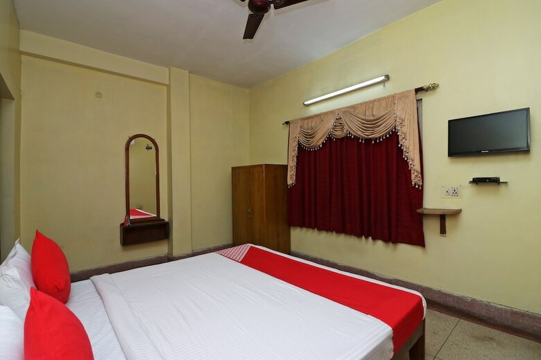 Hotel Oyo 18668 Ananya Guest House