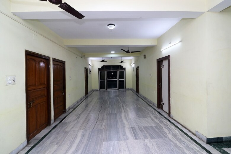 Hotel Oyo 18668 Ananya Guest House