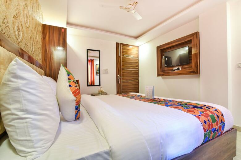 Fabhotel Pearl Suite