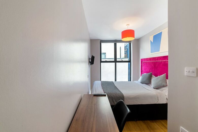 Oyo Vincent Apartments