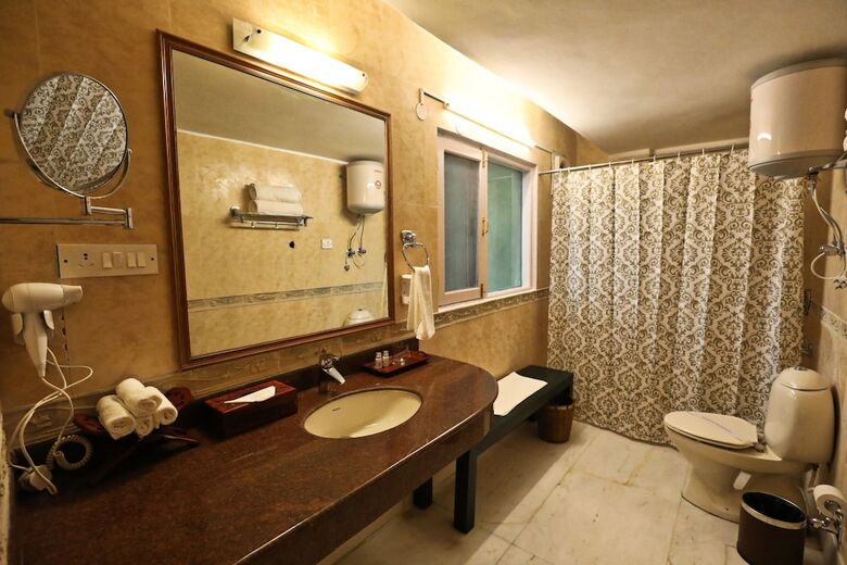 Hotel Groom Bridge Gold Stone Exotic Shimla