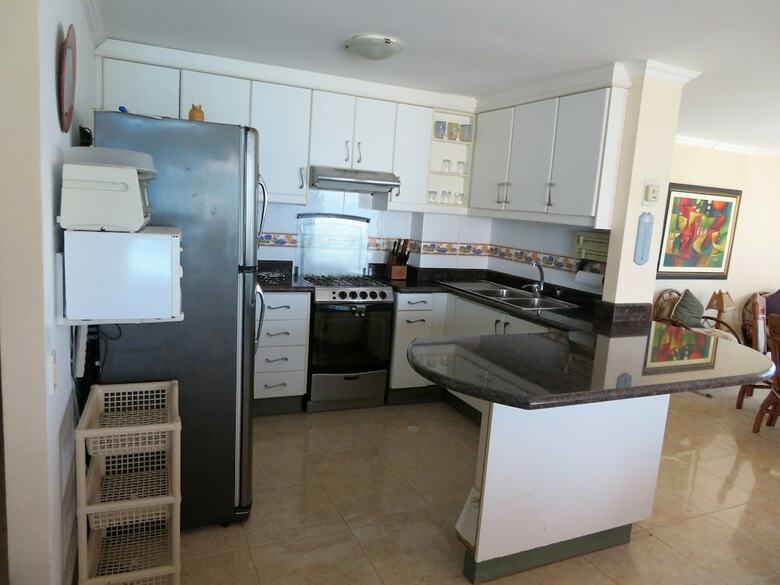 Torres Sol Ocean View Apartment